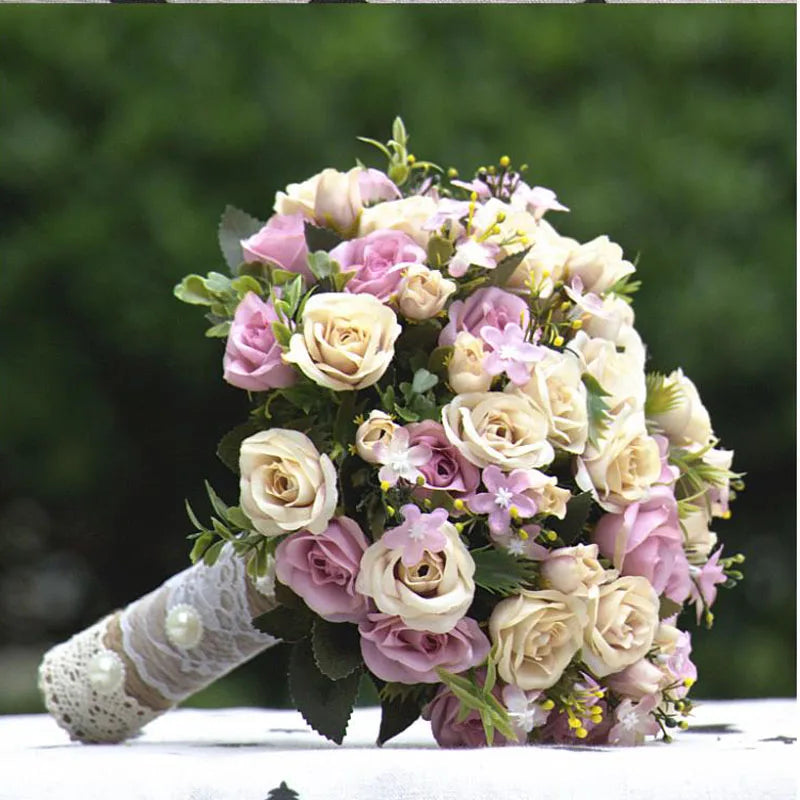 Buquê de Rosas – Acessório para Noiva e Casamento