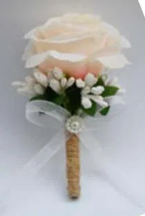 Buquê de Rosas – Acessório para Noiva e Casamento