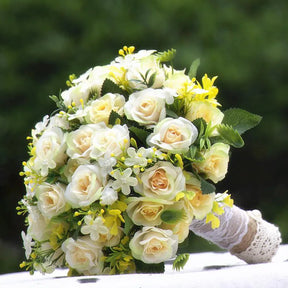 Buquê de Rosas – Acessório para Noiva e Casamento