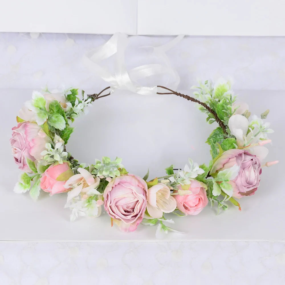Tiara Floral Boêmia Camélia – Coroa de Flores para Casamento e Festas